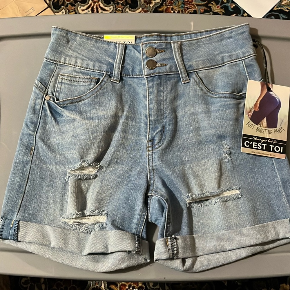 NWT butt boosting shorts